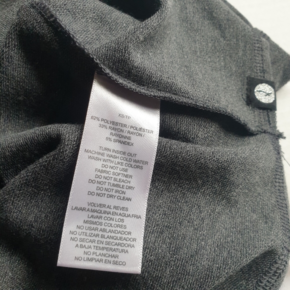 X by Gottex Wm's Grey Short Rolled Sleeve Pullover Hoodie w/ Screen Print Sz XS - Picture 13 of 16